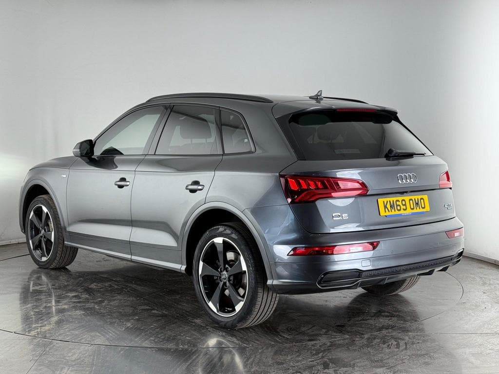 AUDI Q5 2.0 TDI 40 Black Edition S Tronic quattro Euro 6 (s/s) 5dr