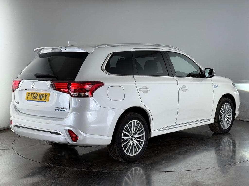 MITSUBISHI Outlander 2.4h TwinMotor 13.8kWh 4h CVT 4WD Euro 6 (s/s) 5dr