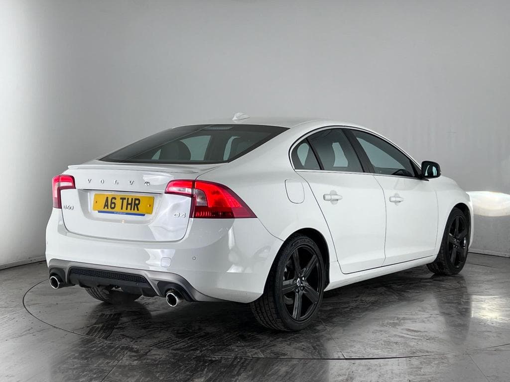 VOLVO S60 2.0 D4 R-Design Lux Nav Auto Euro 6 (s/s) 4dr