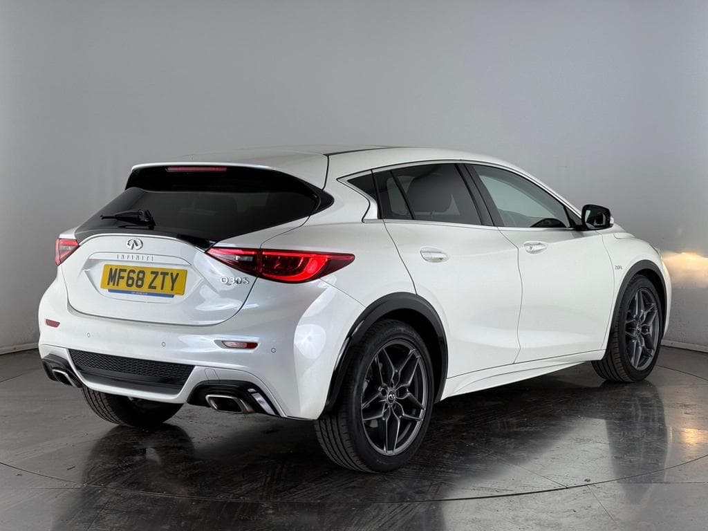 INFINITI Q30 2.0T Sport DCT Euro 6 (s/s) 5dr