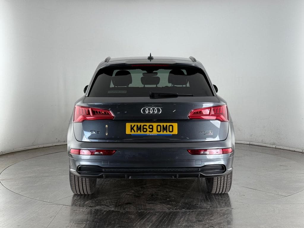 AUDI Q5 2.0 TDI 40 Black Edition S Tronic quattro Euro 6 (s/s) 5dr