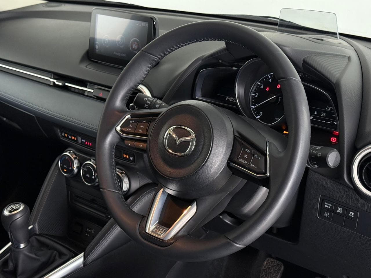 MAZDA 2 thumbnail Steering Wheel