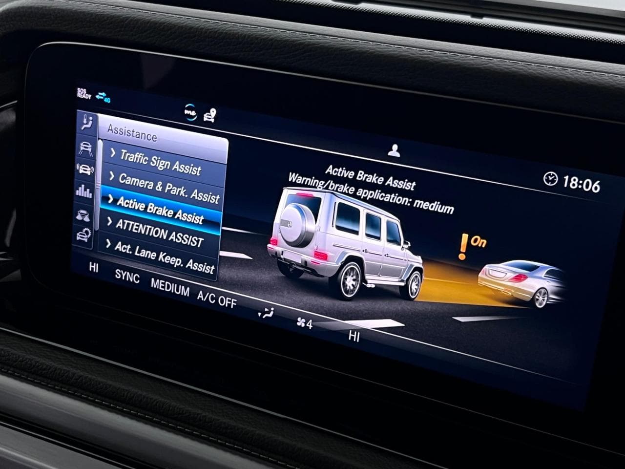 MERCEDES-BENZ G-Class thumbnail Infotainment System