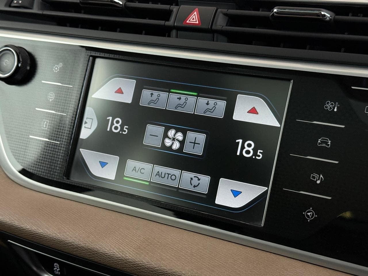 CITROEN C4 Picasso thumbnail Infotainment System