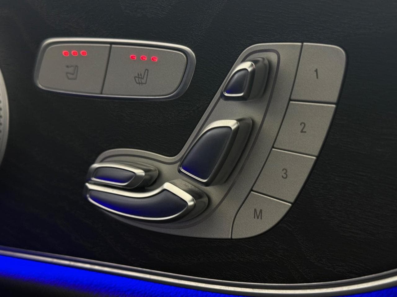 MERCEDES-BENZ E-Class thumbnail Misc Controls