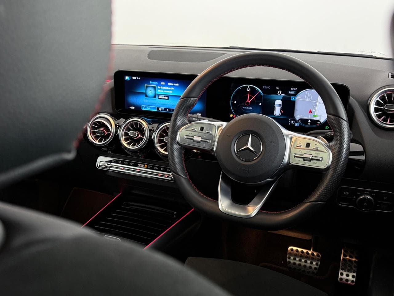 MERCEDES-BENZ GLA thumbnail Steering Wheel