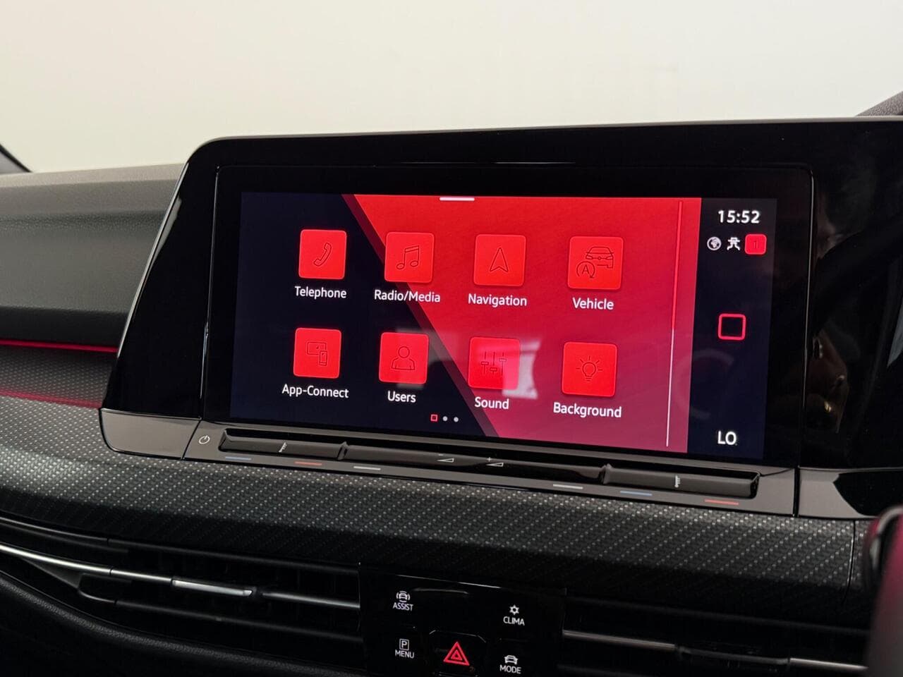 VOLKSWAGEN Golf thumbnail Infotainment System