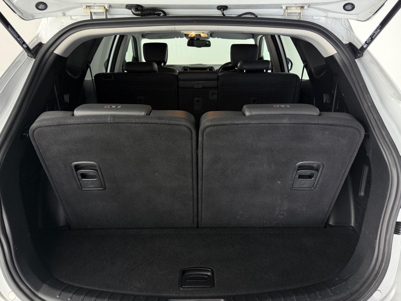 HYUNDAI Santa Fe thumbnail Boot