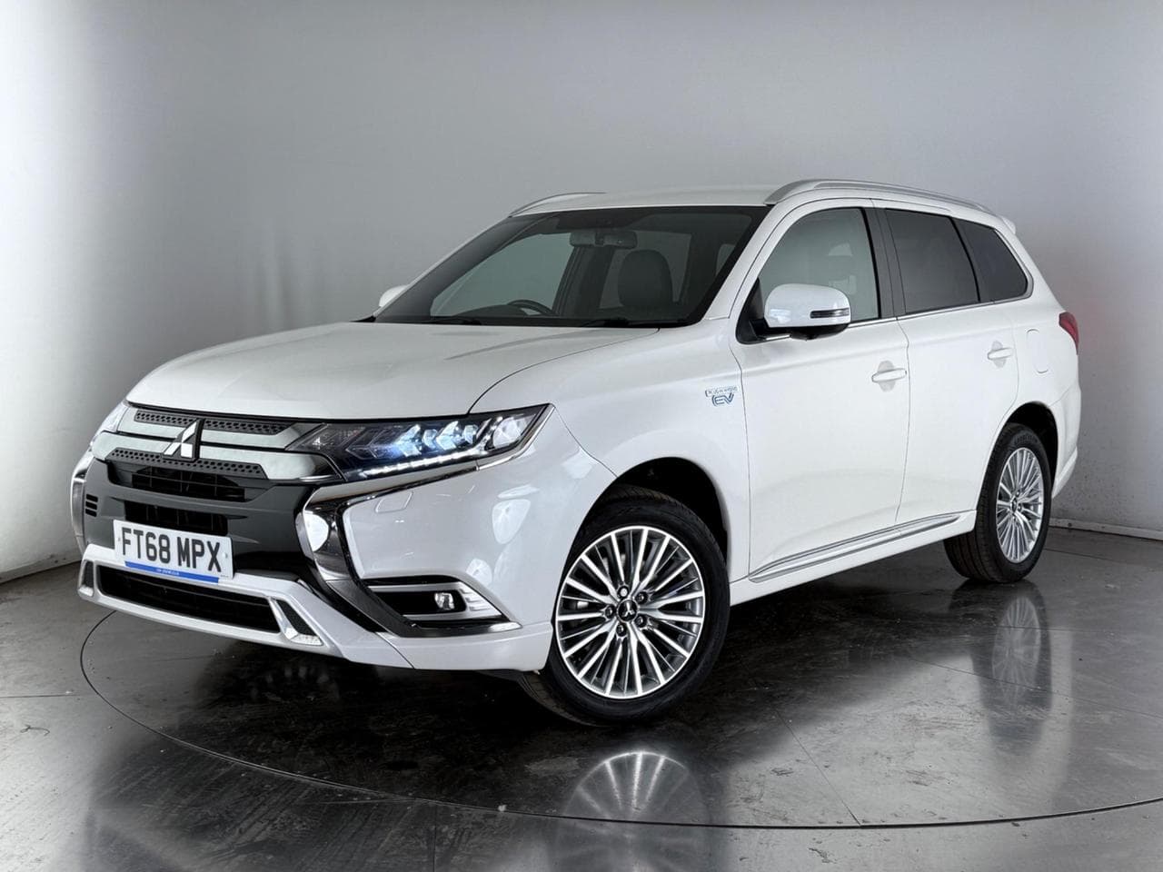 MITSUBISHI Outlander thumbnail Front Left