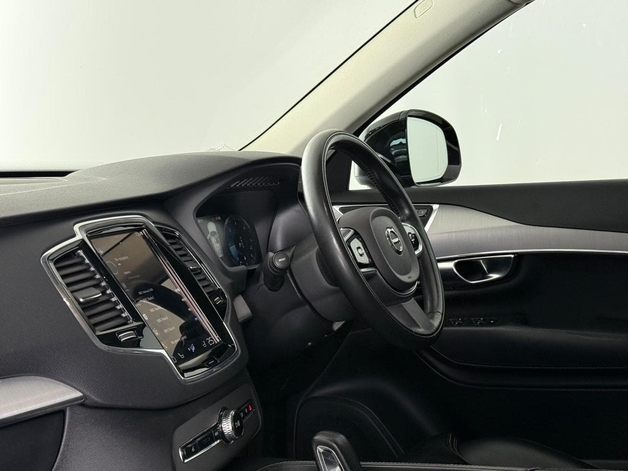 VOLVO XC90 thumbnail Interior Front