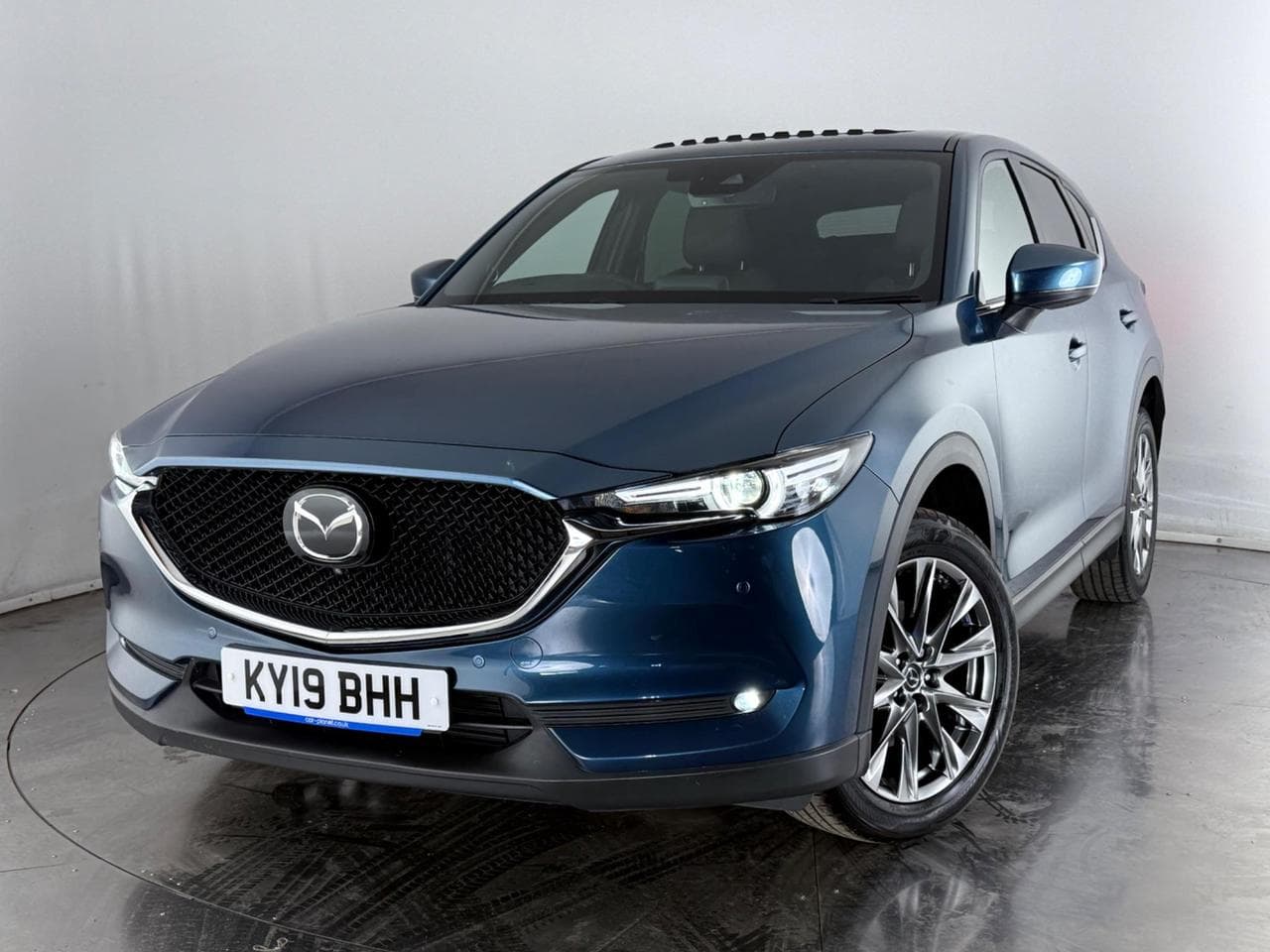 MAZDA CX-5 thumbnail Front Left