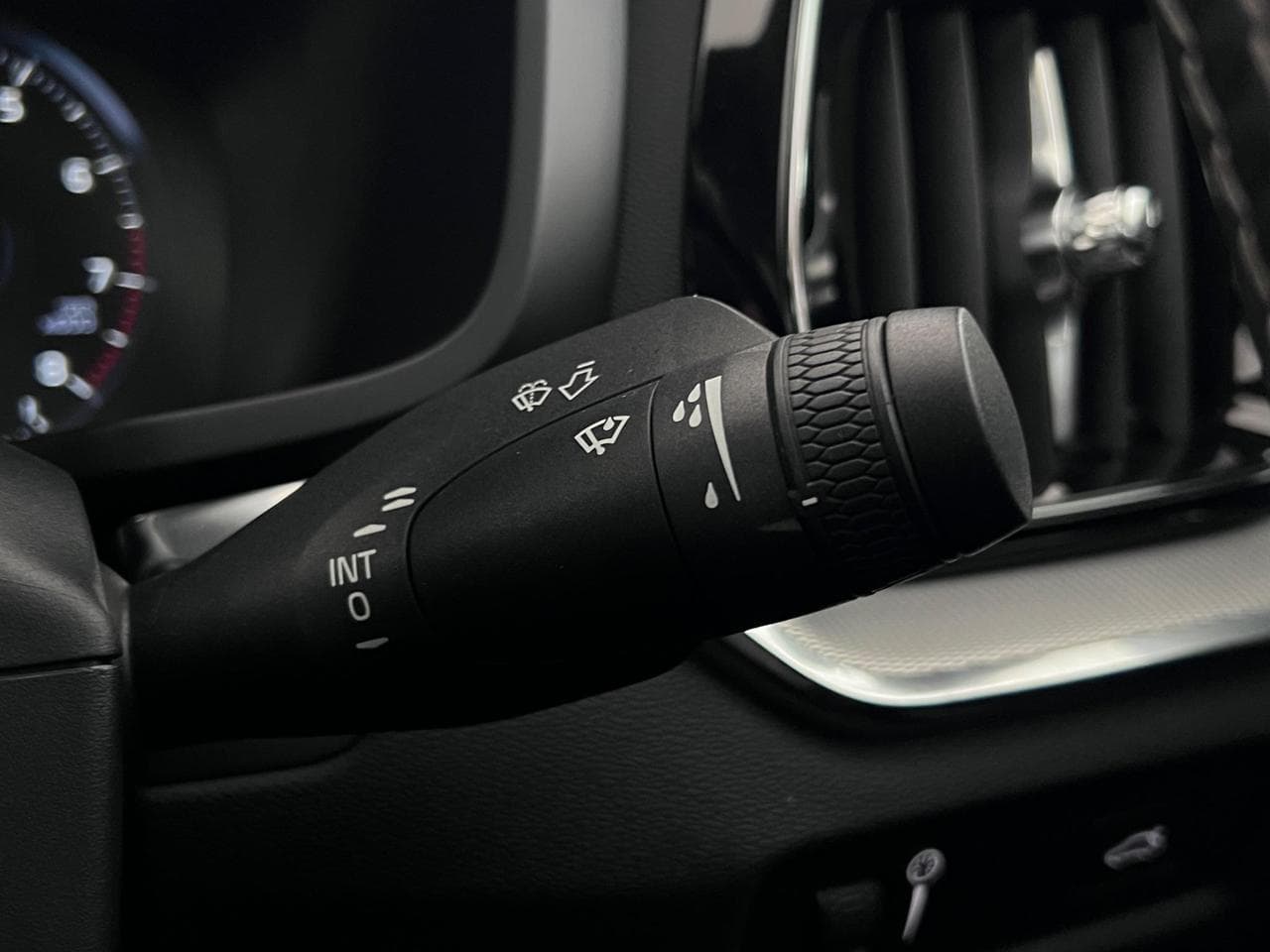 VOLVO S60 thumbnail Misc Controls