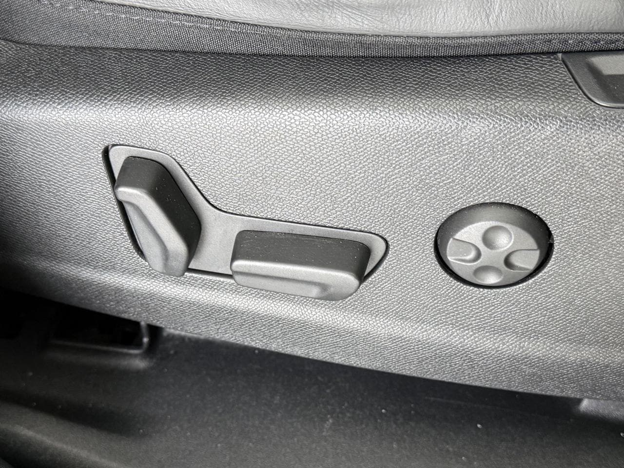 DS 7 Crossback thumbnail Misc Controls