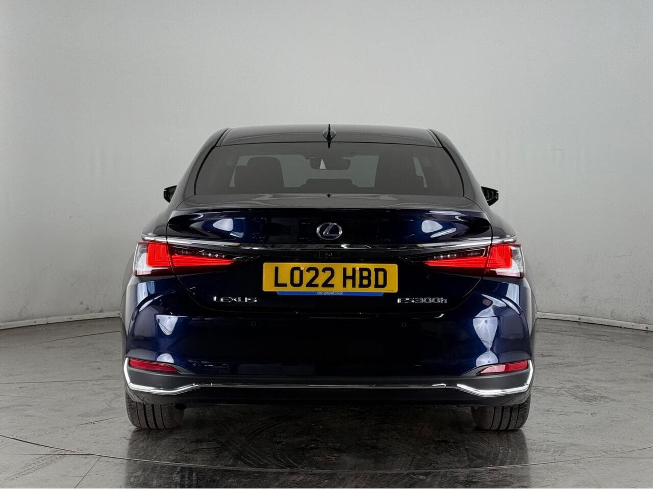 LEXUS ES thumbnail Rear