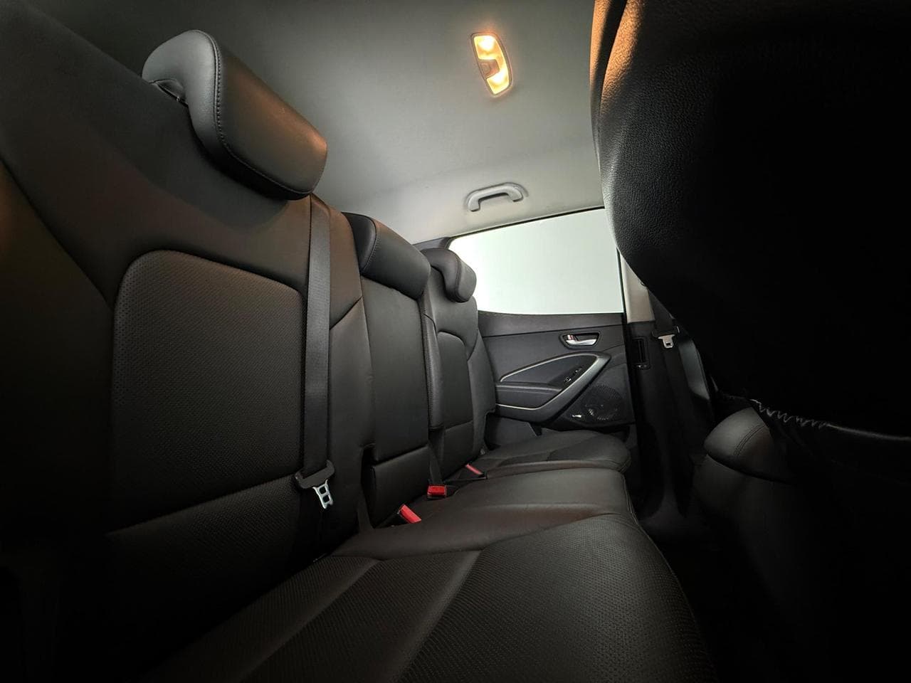 HYUNDAI Santa Fe thumbnail Seats Rear