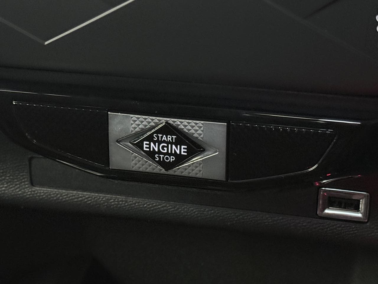 DS 3 Crossback thumbnail Misc Controls
