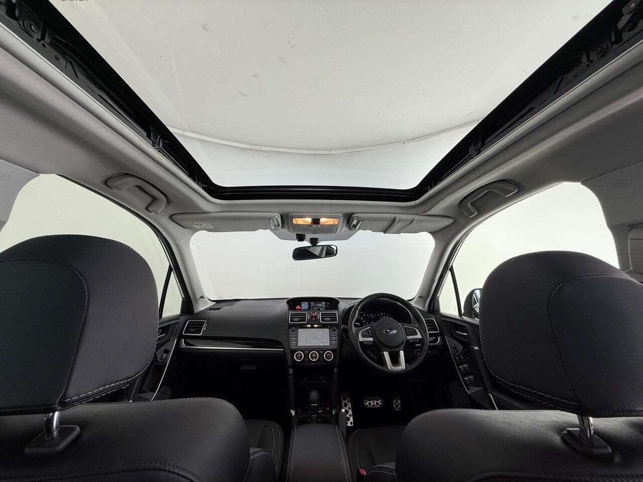 SUBARU Forester thumbnail Interior Front