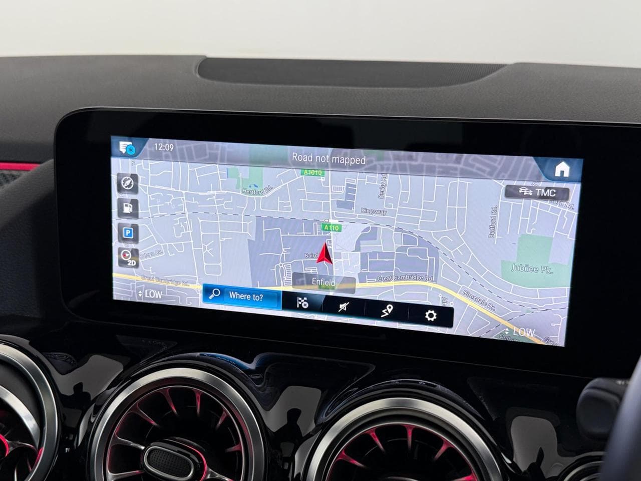 MERCEDES-BENZ GLA thumbnail Infotainment System