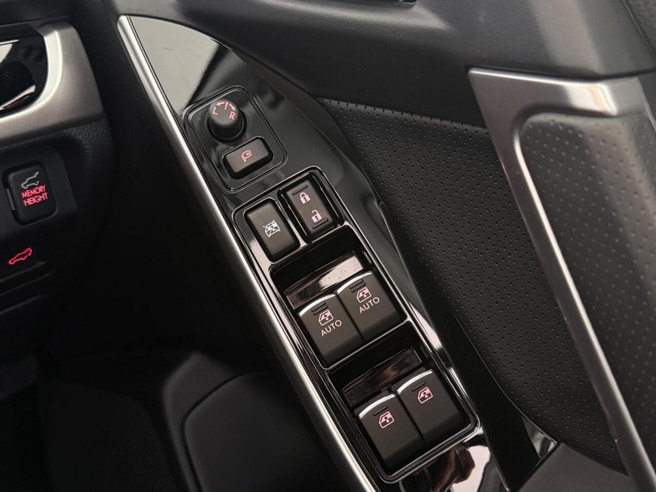 SUBARU Forester thumbnail Misc Controls