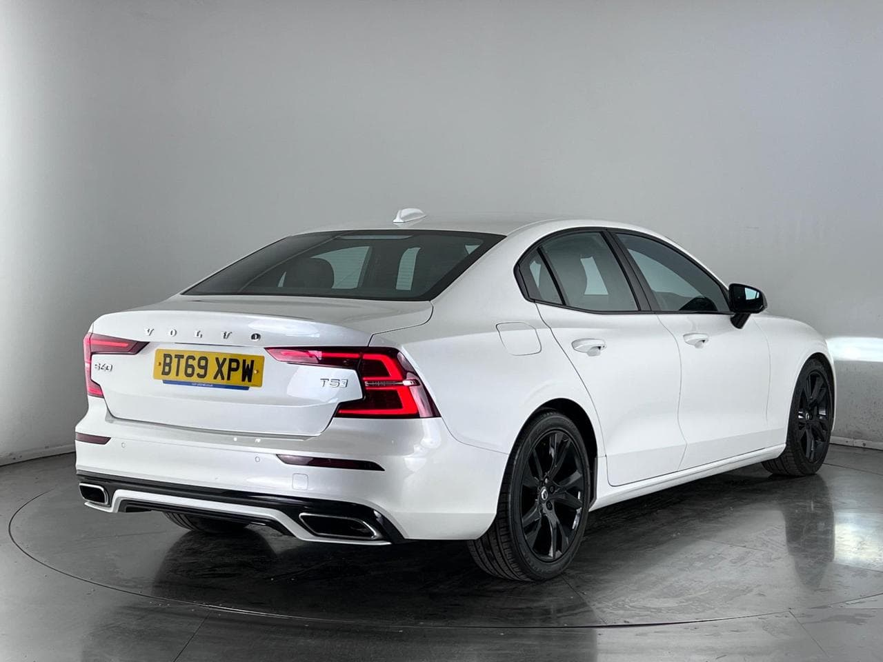 VOLVO S60 thumbnail Rear Right