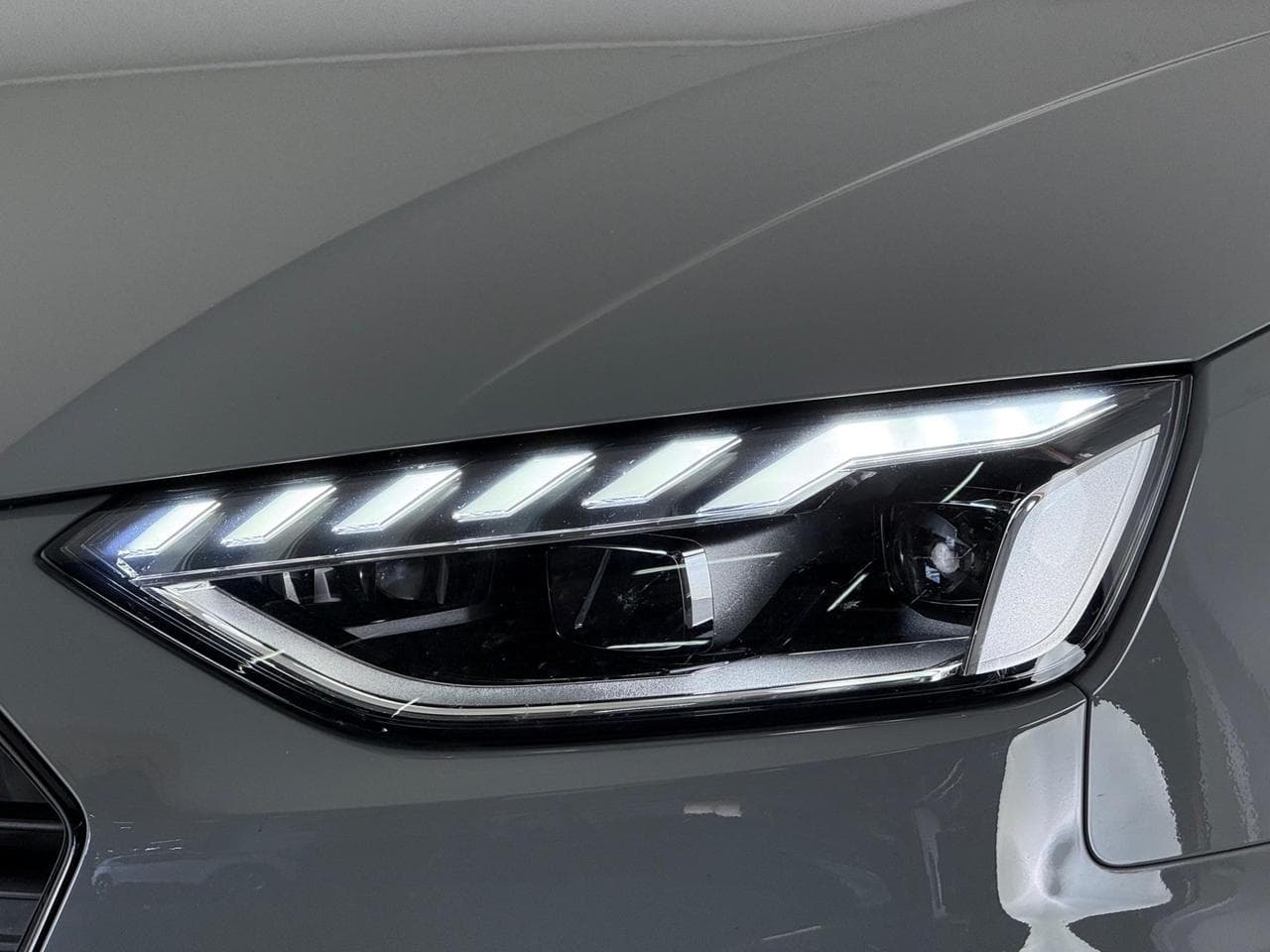 AUDI A4 thumbnail Lights Front