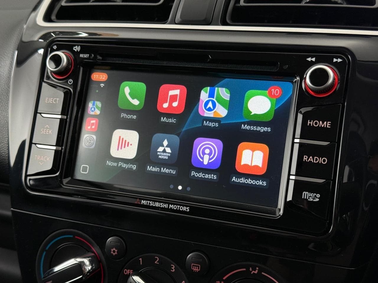 MITSUBISHI Mirage thumbnail Infotainment System