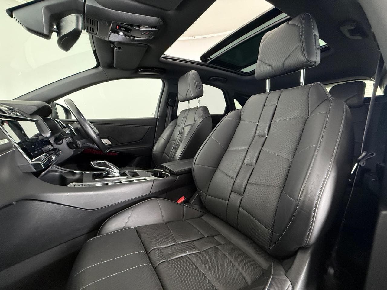 DS 7 Crossback thumbnail Seat Front Passenger