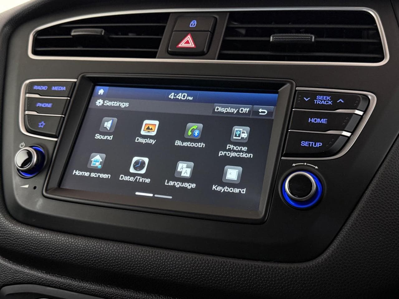 HYUNDAI i20 thumbnail Infotainment System