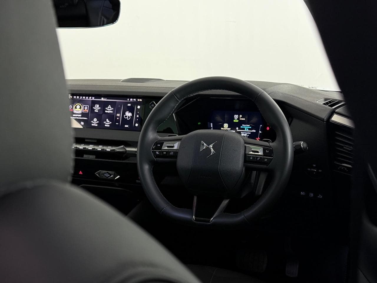 DS 4 thumbnail Steering Wheel