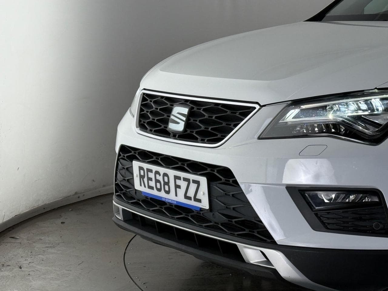 SEAT Ateca thumbnail Lights Front