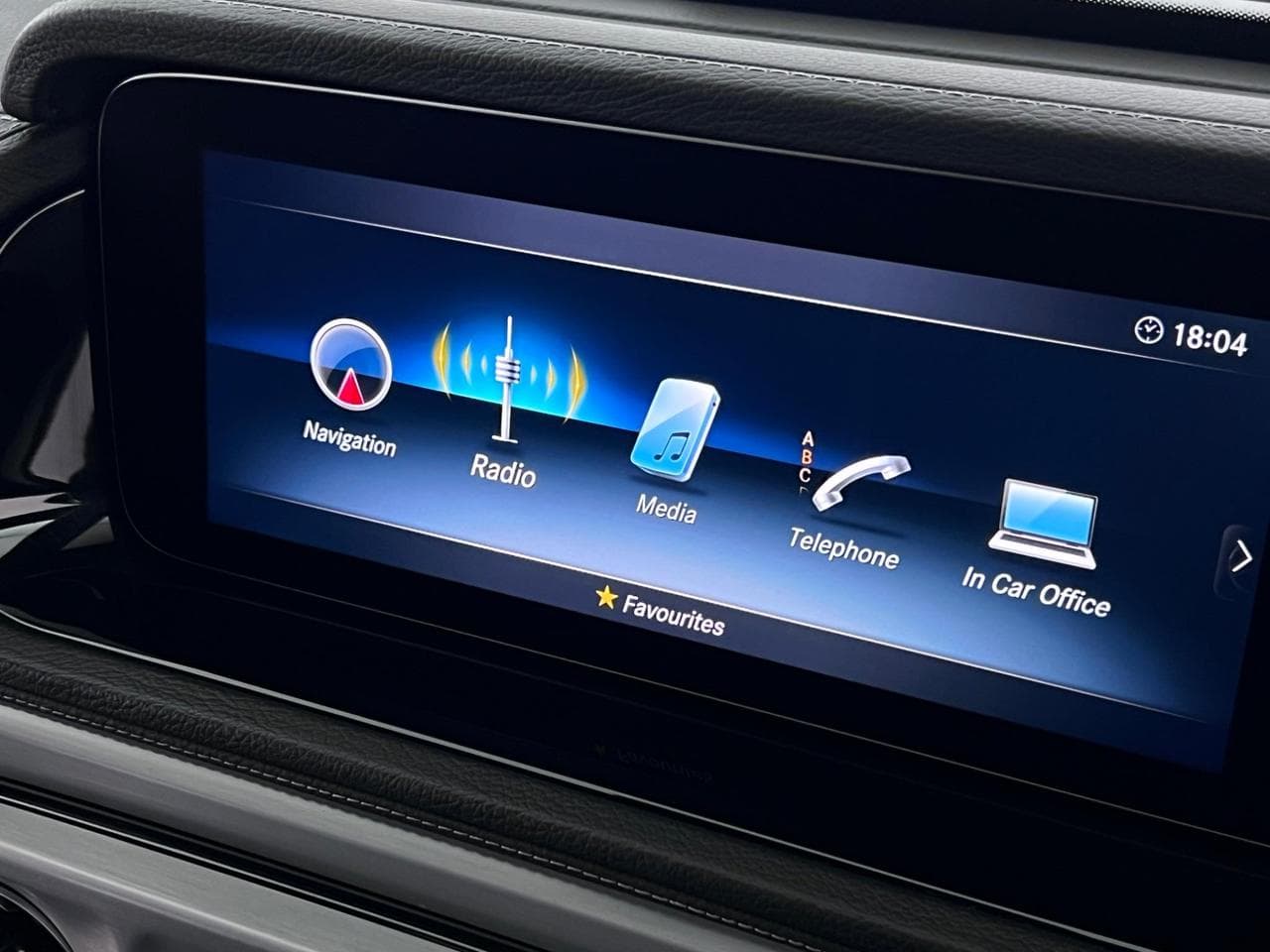 MERCEDES-BENZ G-Class thumbnail Infotainment System