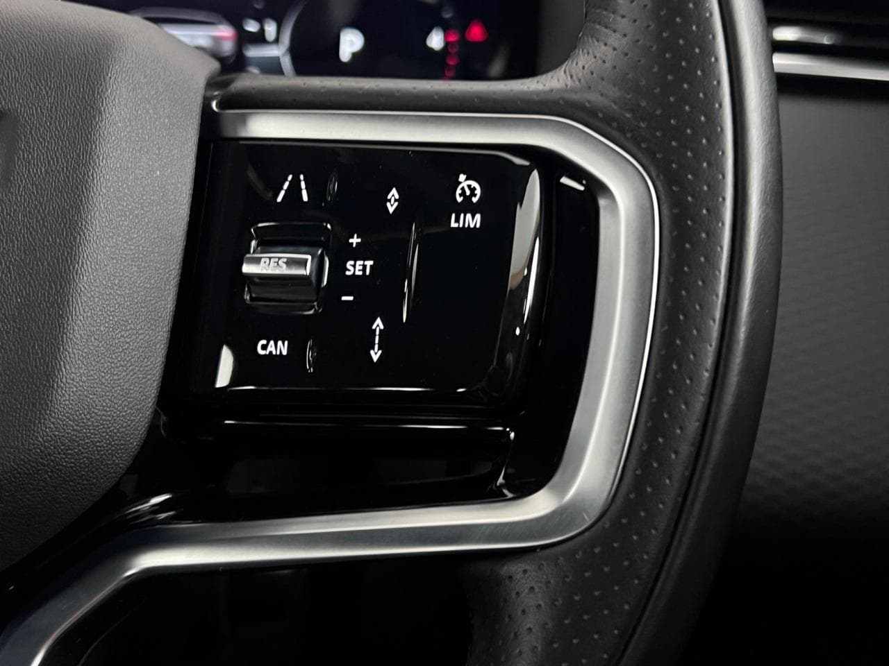 LAND ROVER Range Rover Velar thumbnail Misc Controls