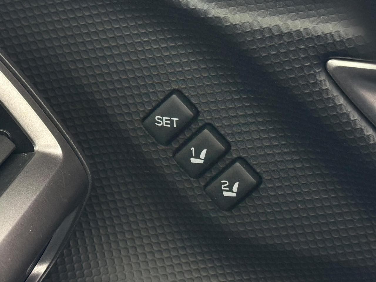 SUBARU Forester thumbnail Misc Controls