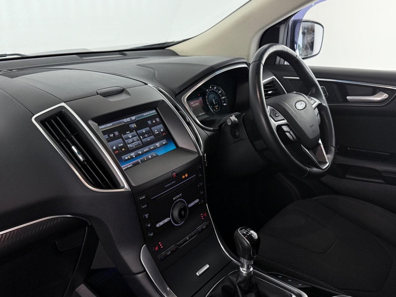 FORD Edge thumbnail Interior Front
