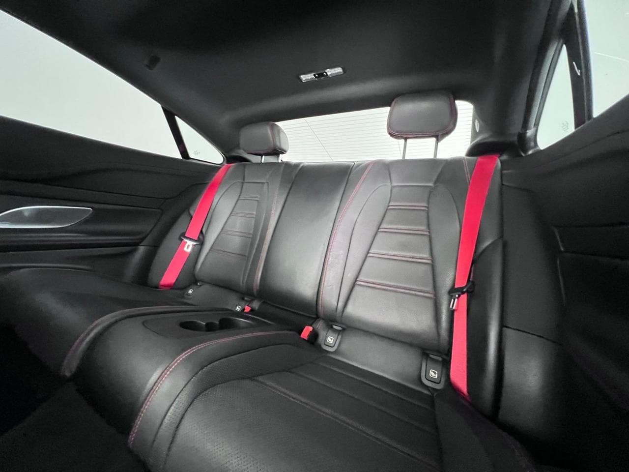 MERCEDES-BENZ E-Class thumbnail Seats Rear