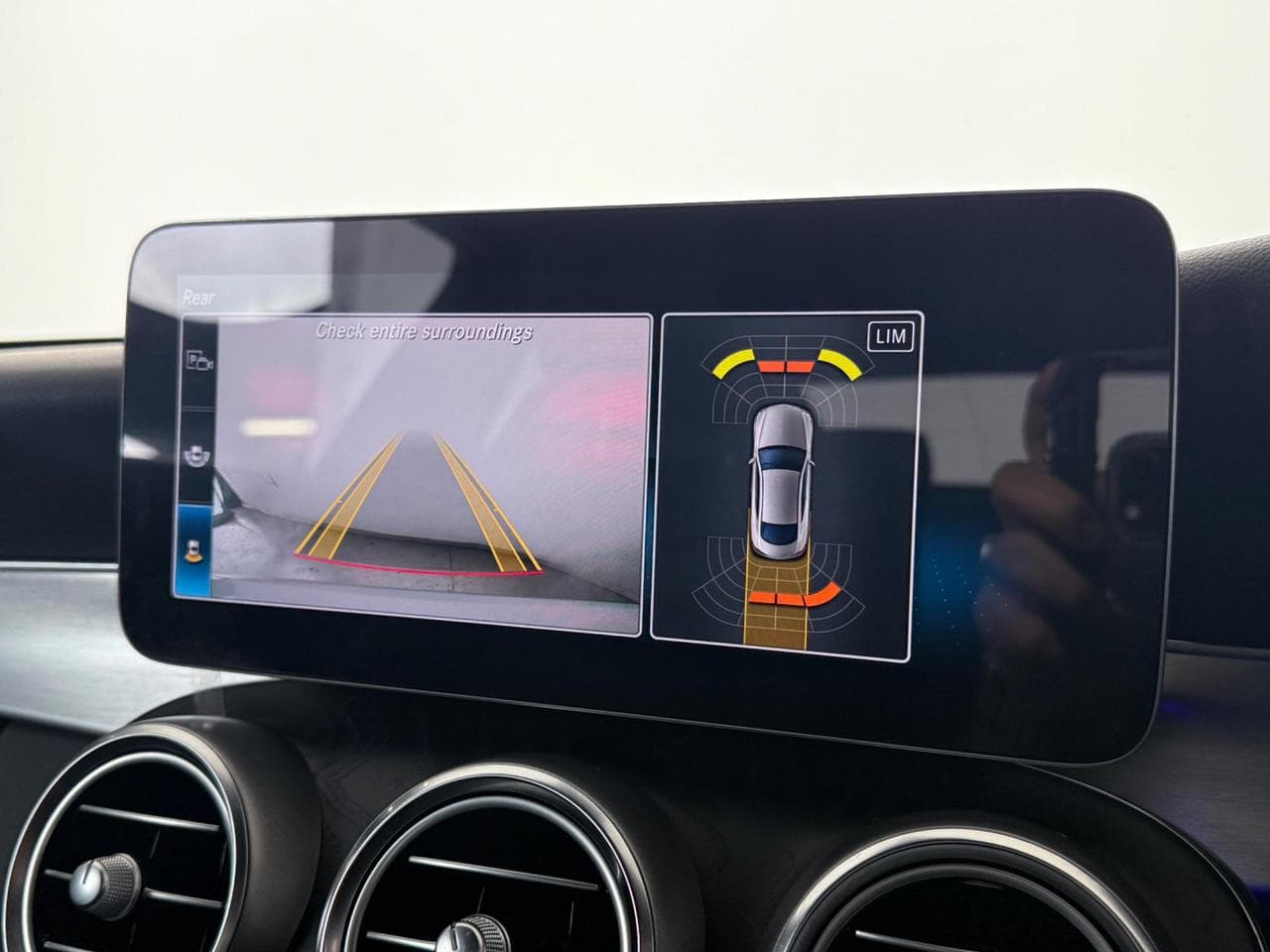 MERCEDES-BENZ C-Class thumbnail Infotainment System