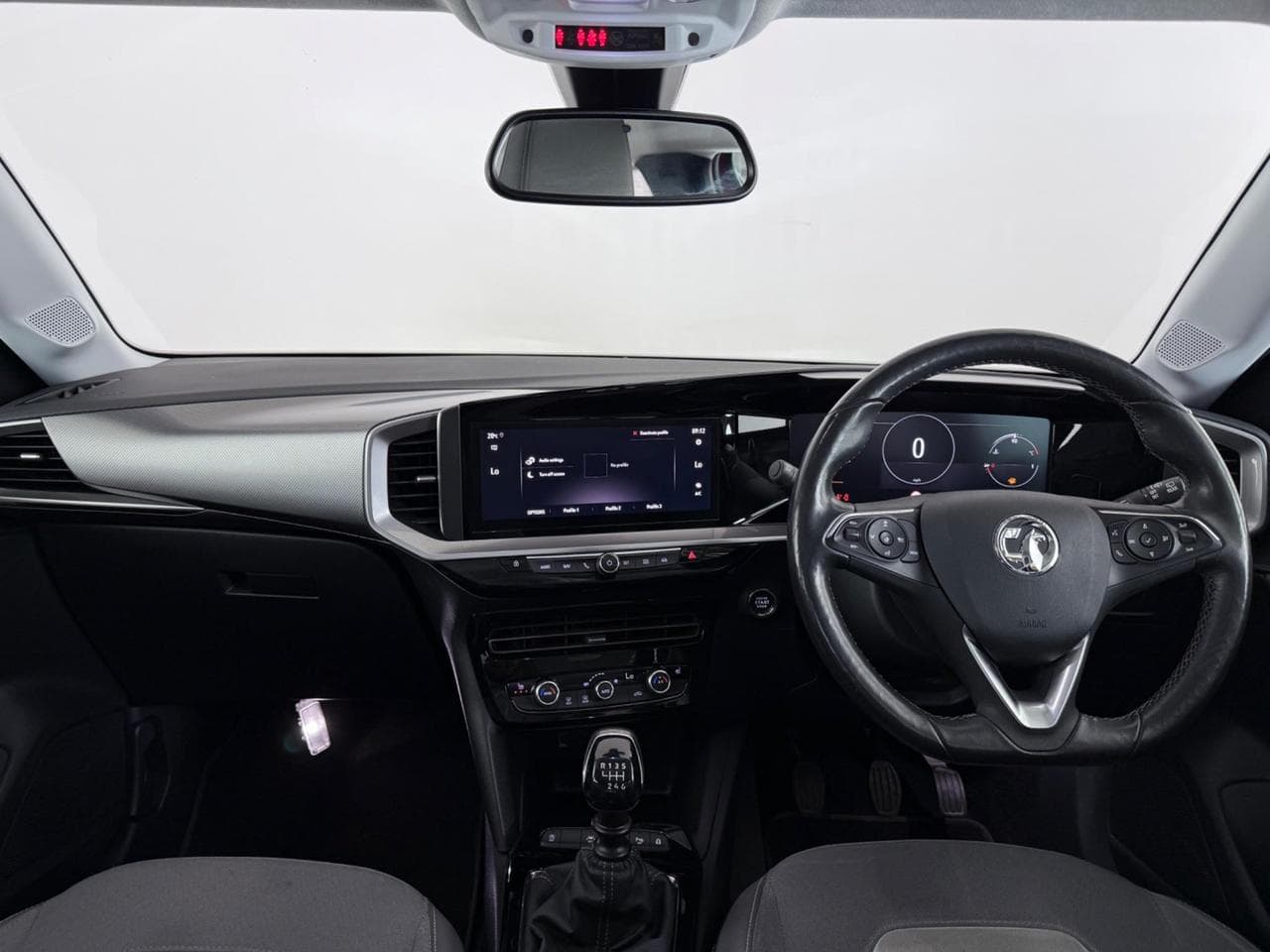 VAUXHALL Mokka thumbnail Interior Front