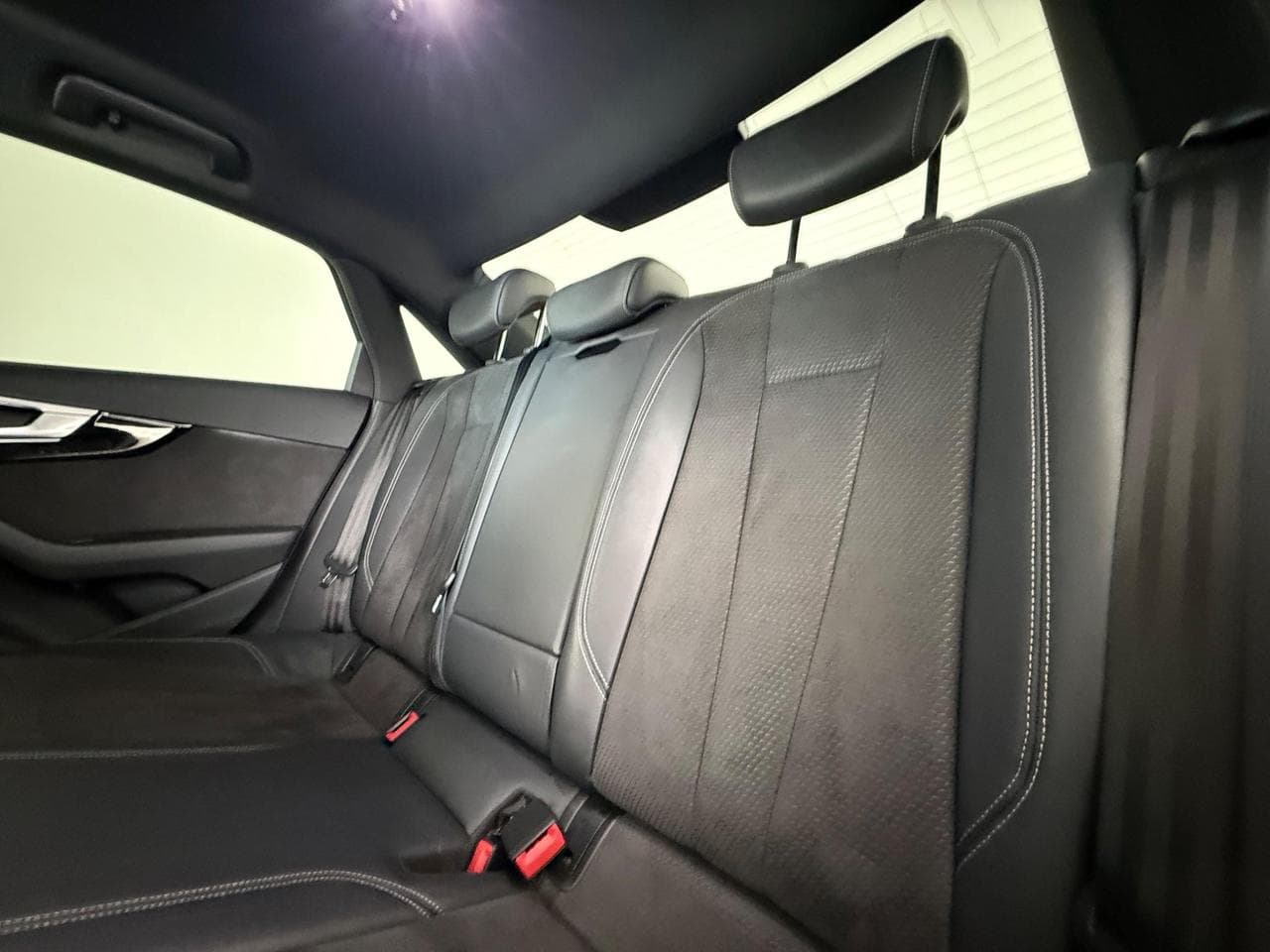 AUDI A4 thumbnail Seats Rear