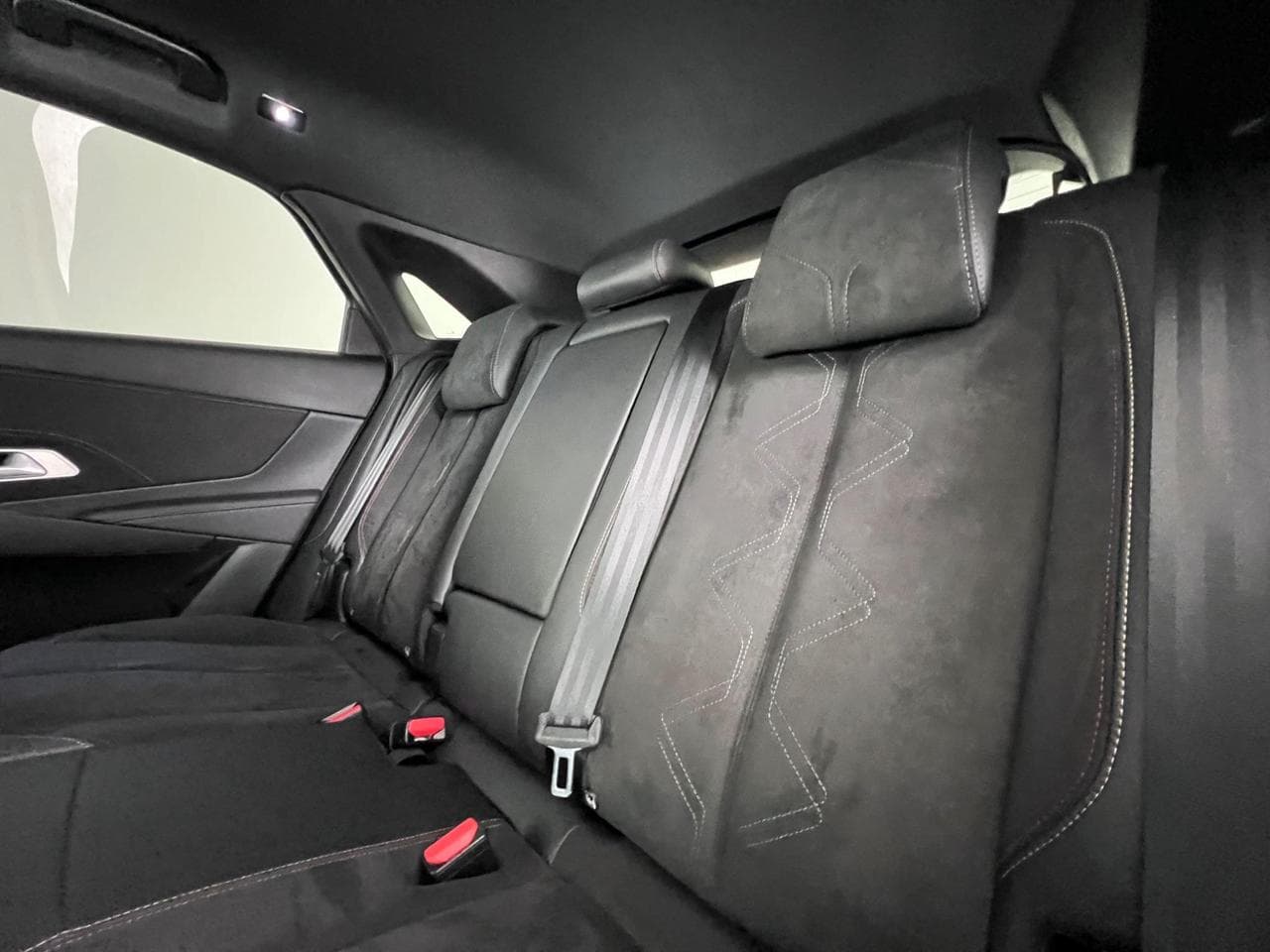 DS 7 Crossback thumbnail Seats Rear