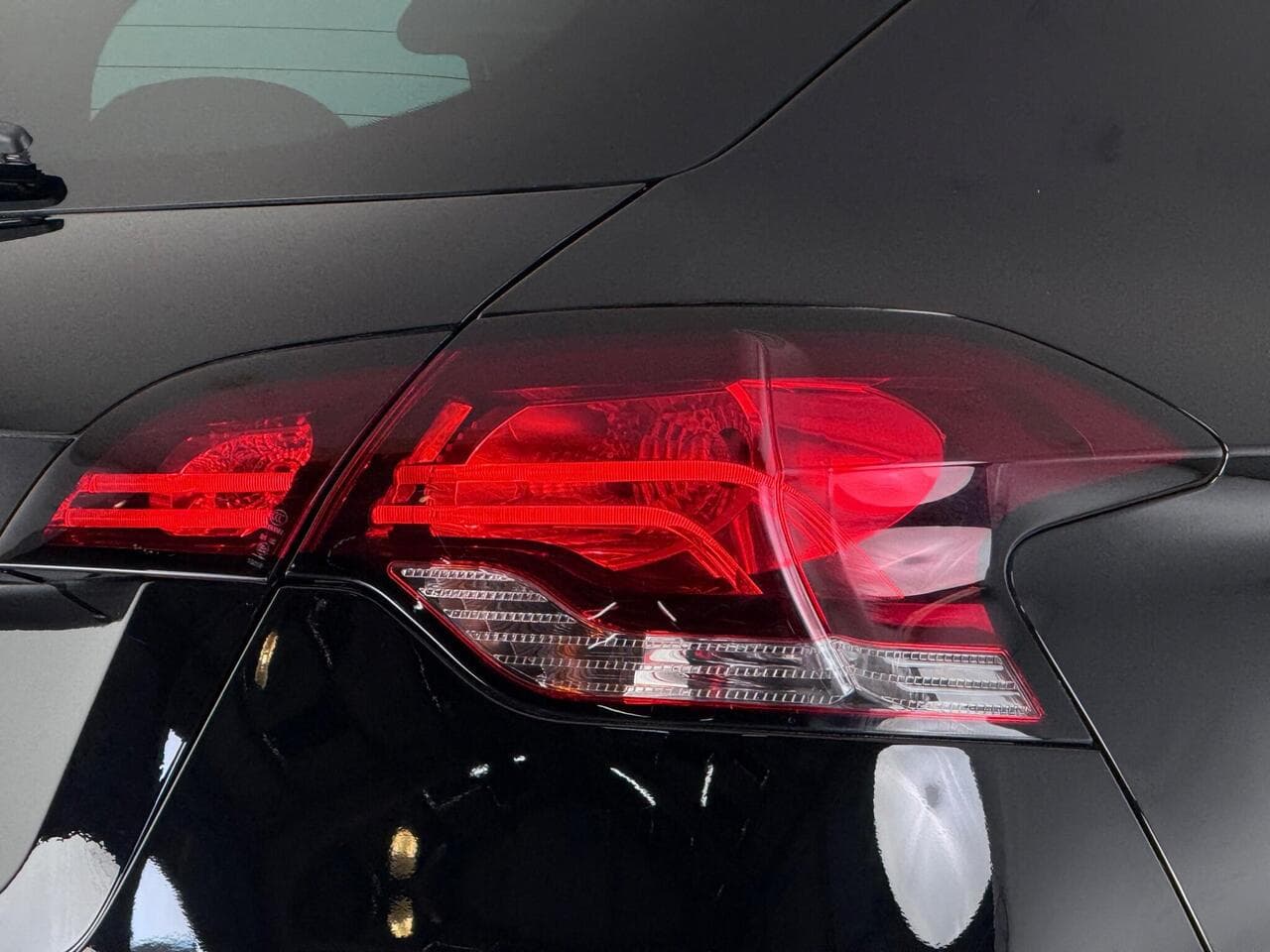 DS 4 thumbnail Lights Rear
