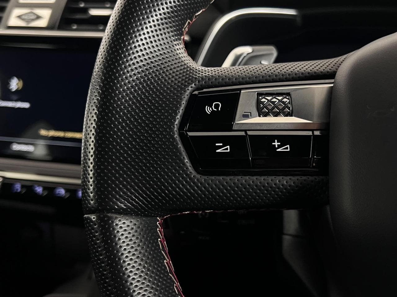 DS 7 Crossback thumbnail Misc Controls