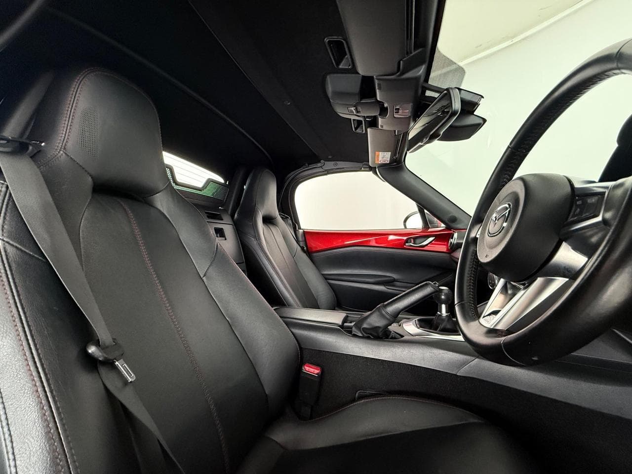 MAZDA MX-5 thumbnail Seat Driver