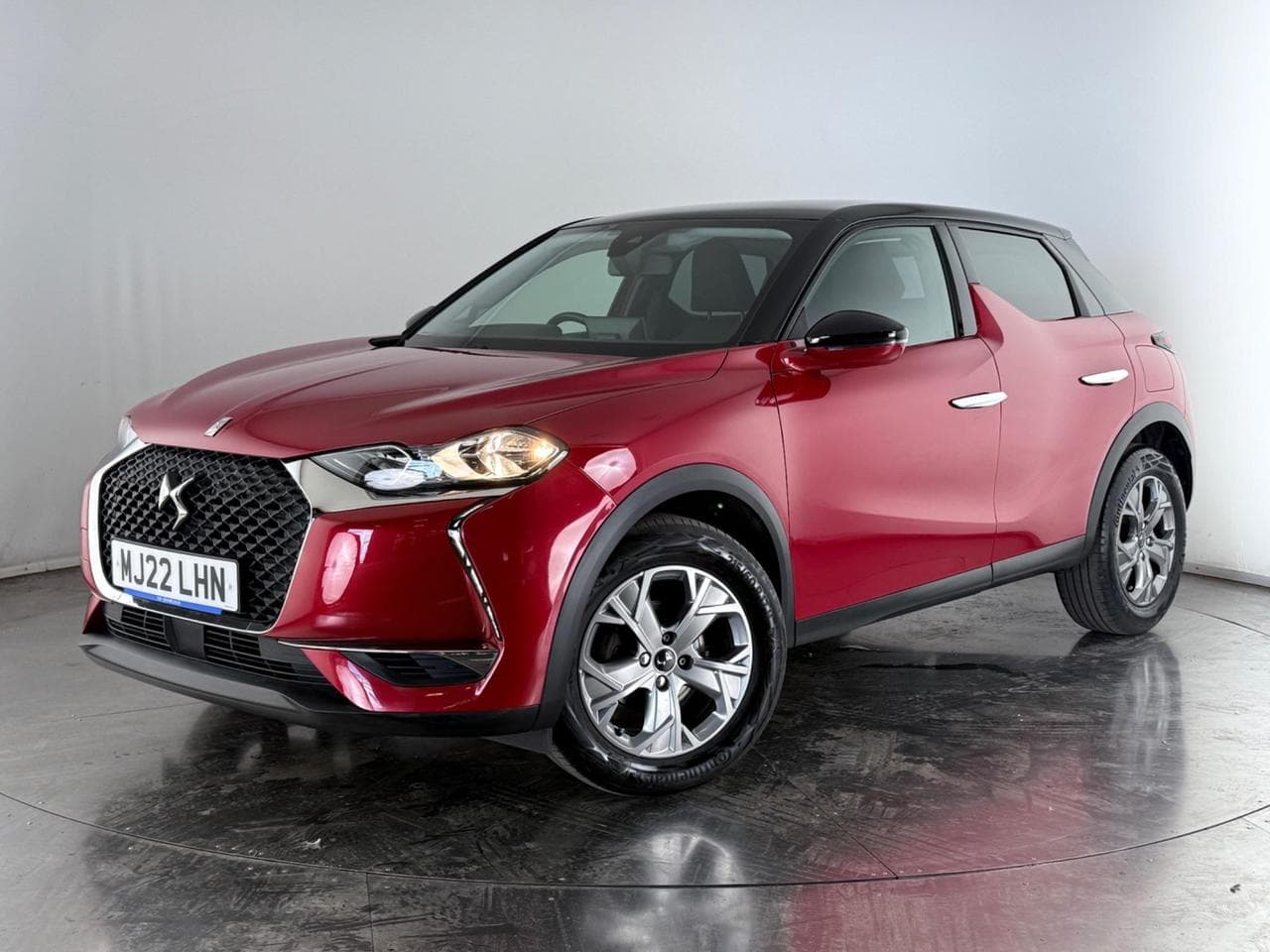 DS 3 Crossback thumbnail Front Left
