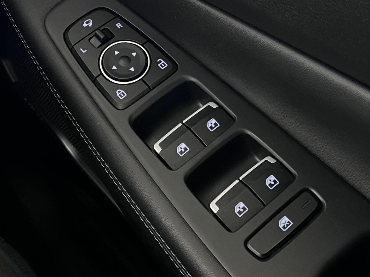 HYUNDAI SANTA FE thumbnail Inconclusive