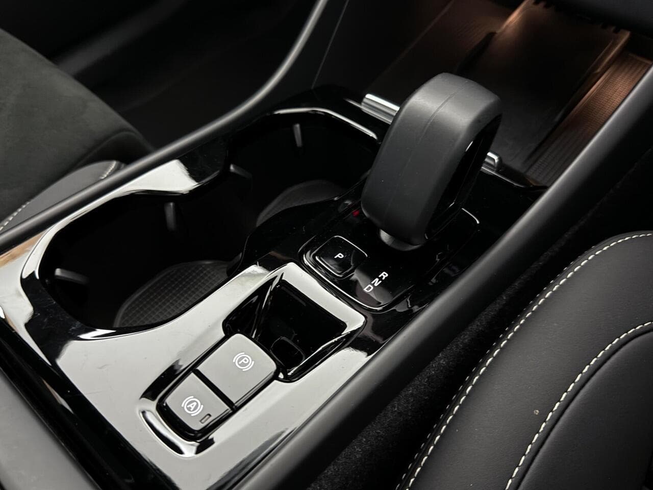 VOLVO XC40 thumbnail Interior Front