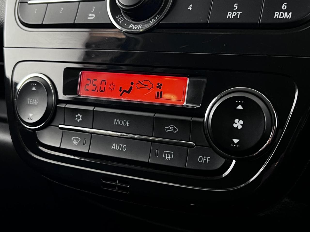 MITSUBISHI MIRAGE thumbnail Infotainment System