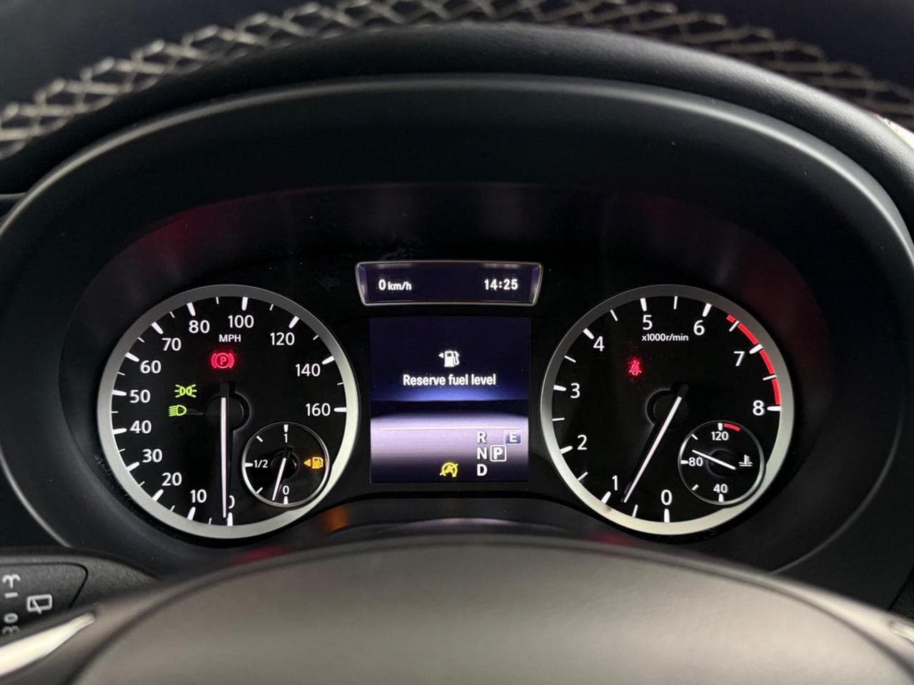 INFINITI Q30 thumbnail Driver Instruments