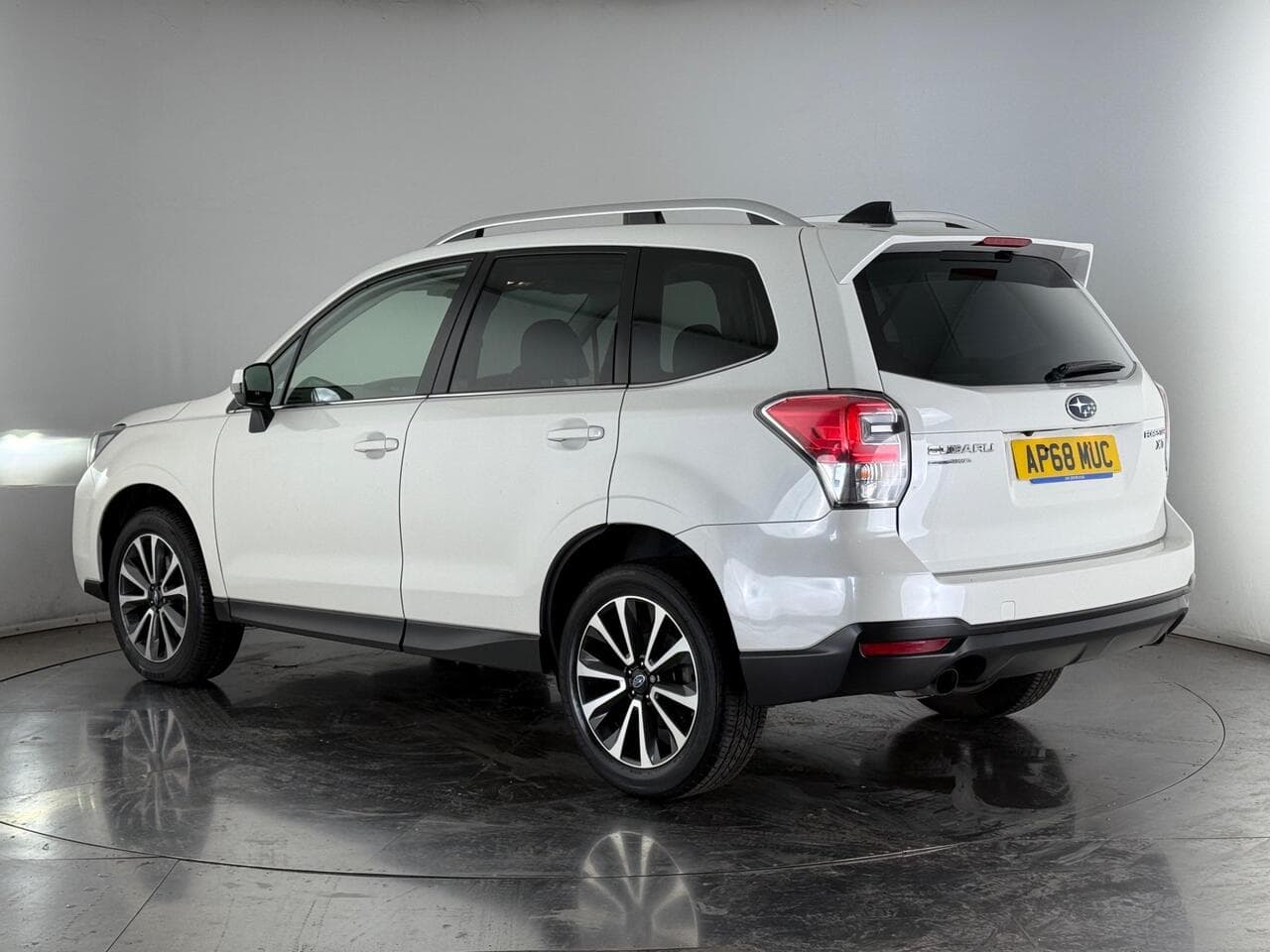 SUBARU Forester thumbnail Rear Left