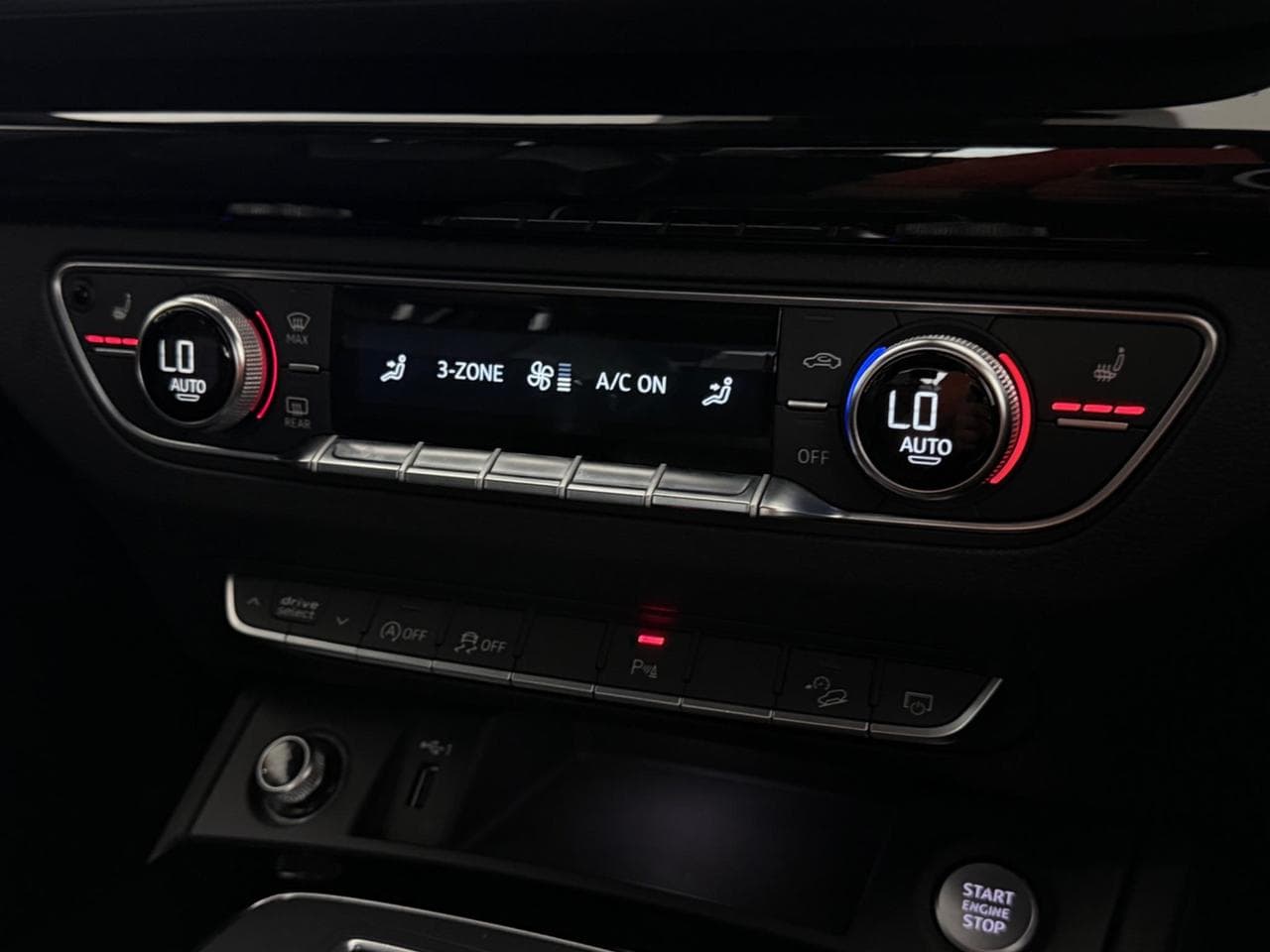 AUDI Q5 thumbnail Infotainment System