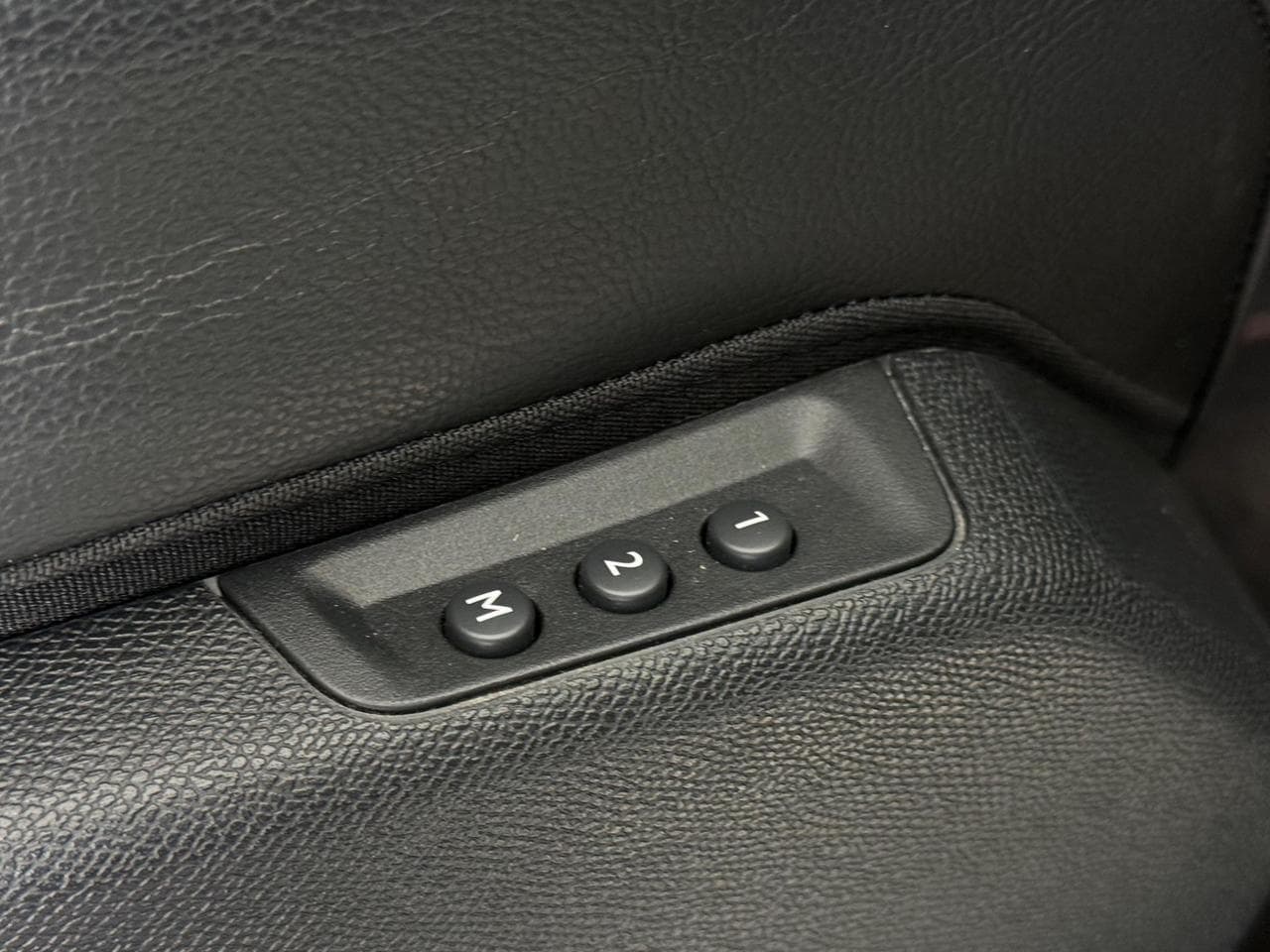 DS 7 Crossback thumbnail Misc Controls